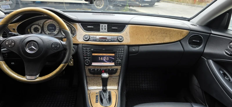 Mercedes-Benz CLS 320, снимка 8 - Автомобили и джипове - 51696559