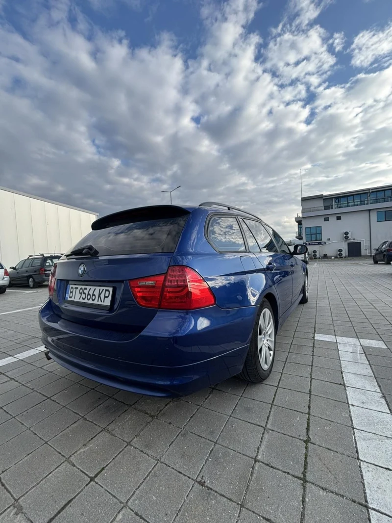 BMW 318 Фейслифт, снимка 9 - Автомобили и джипове - 52060837