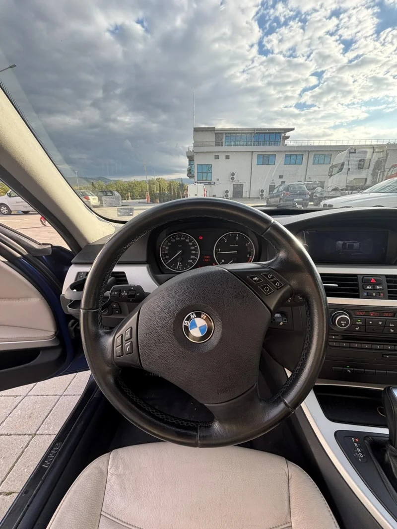 BMW 318 Фейслифт, снимка 11 - Автомобили и джипове - 52060837