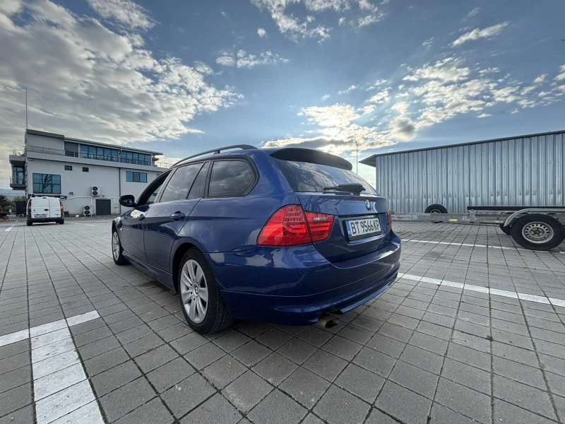 BMW 318 Фейслифт, снимка 5 - Автомобили и джипове - 52060837