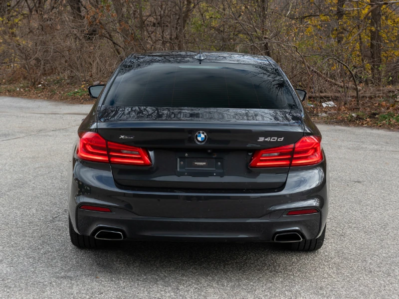 BMW 540 XDrive* Keyless* Кожа* NAVI* Безупречно състояние*, снимка 6 - Автомобили и джипове - 53102706