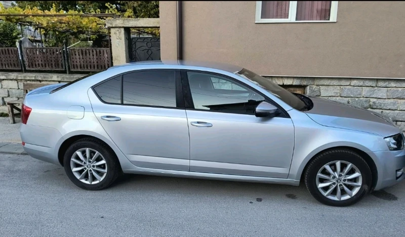 Skoda Octavia, снимка 3 - Автомобили и джипове - 53182114
