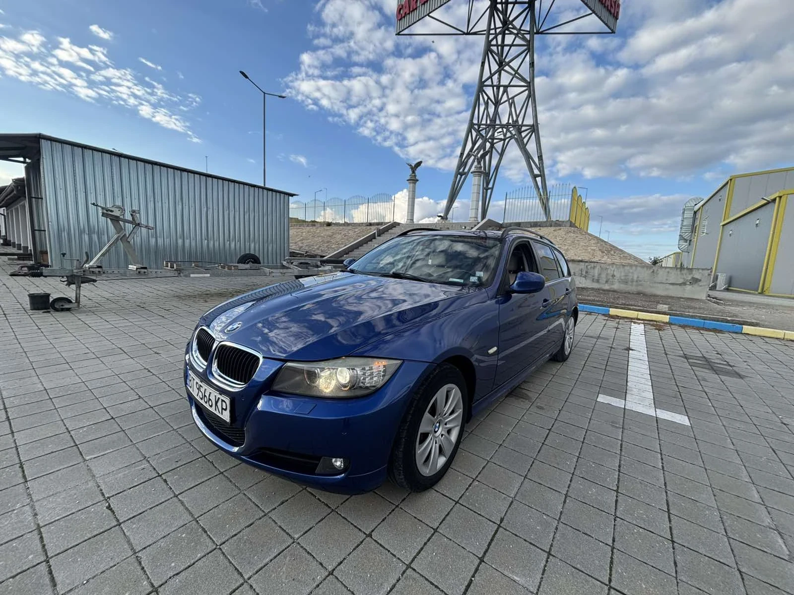 BMW 318 Фейслифт, снимка 1