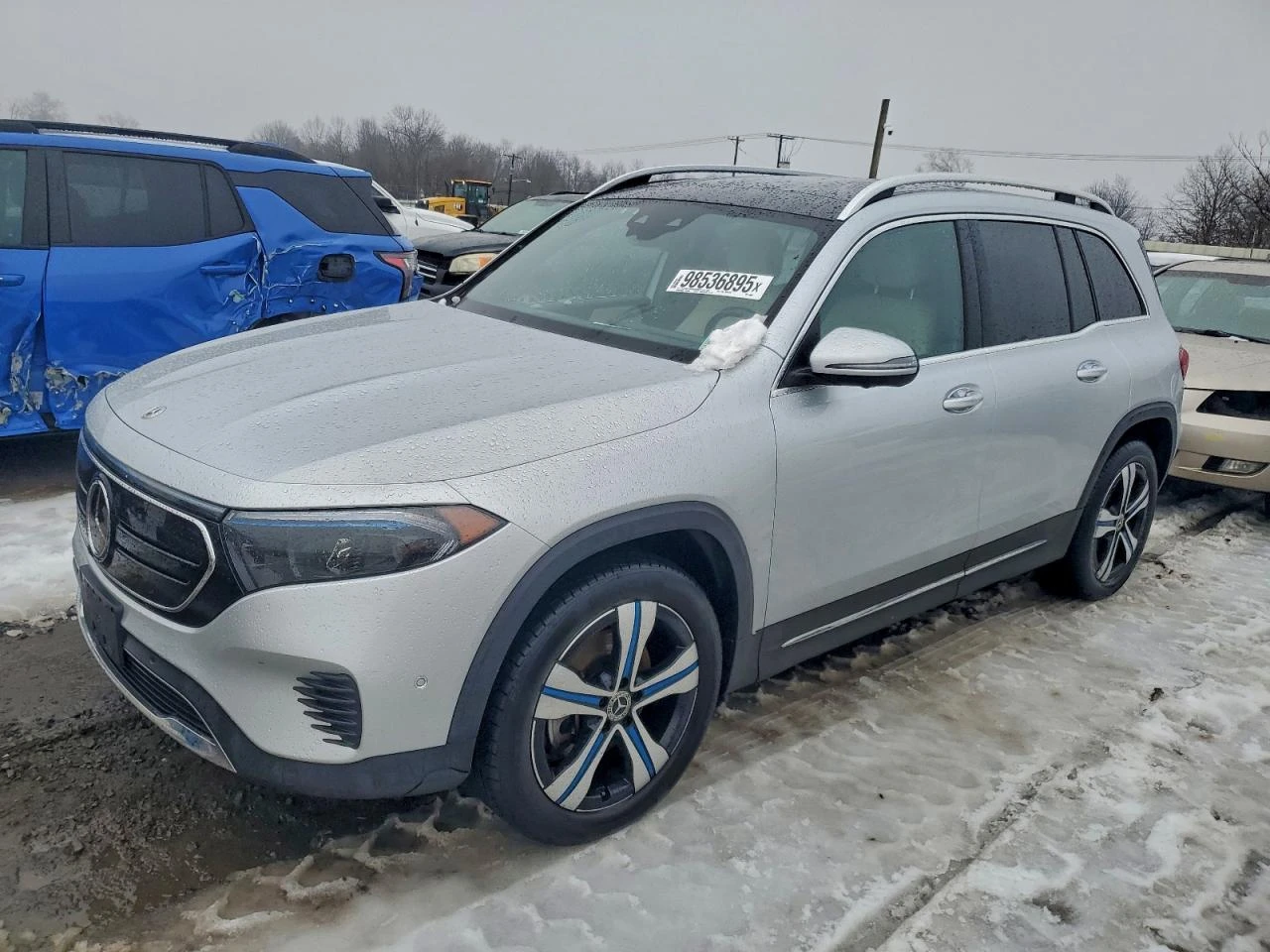 Mercedes-Benz EQB 300 4MATIC, снимка 1