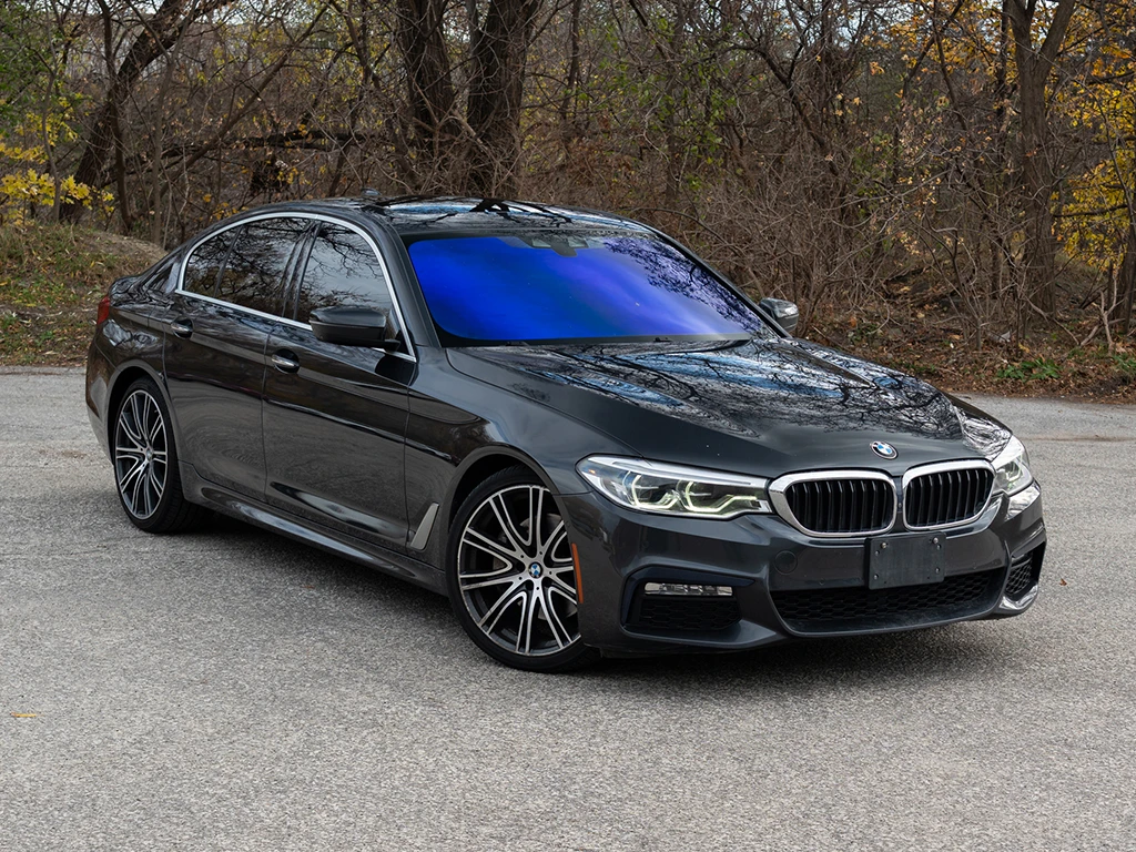 BMW 540 XDrive* Keyless* Кожа* NAVI* Безупречно състояние*, снимка 1