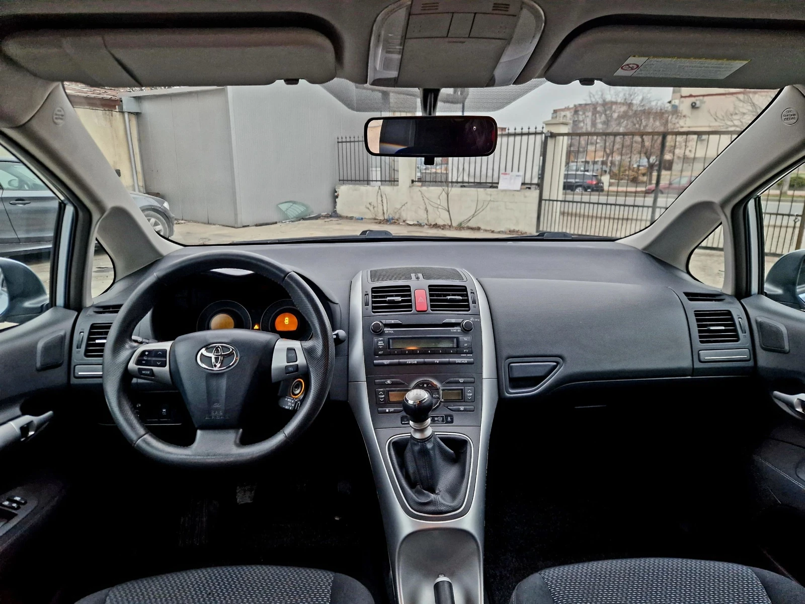 Toyota Auris  - изображение 6