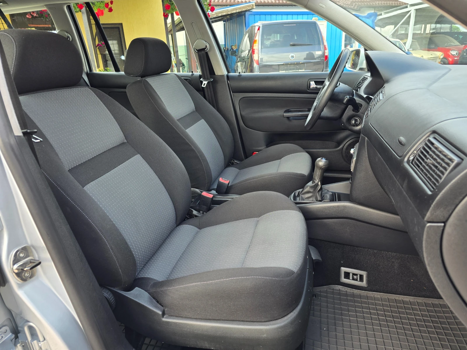 VW Golf 1.9TDI 101кс.РЕАЛНИ КИЛОМЕТРИ! ! КЛИМАТИК - изображение 10