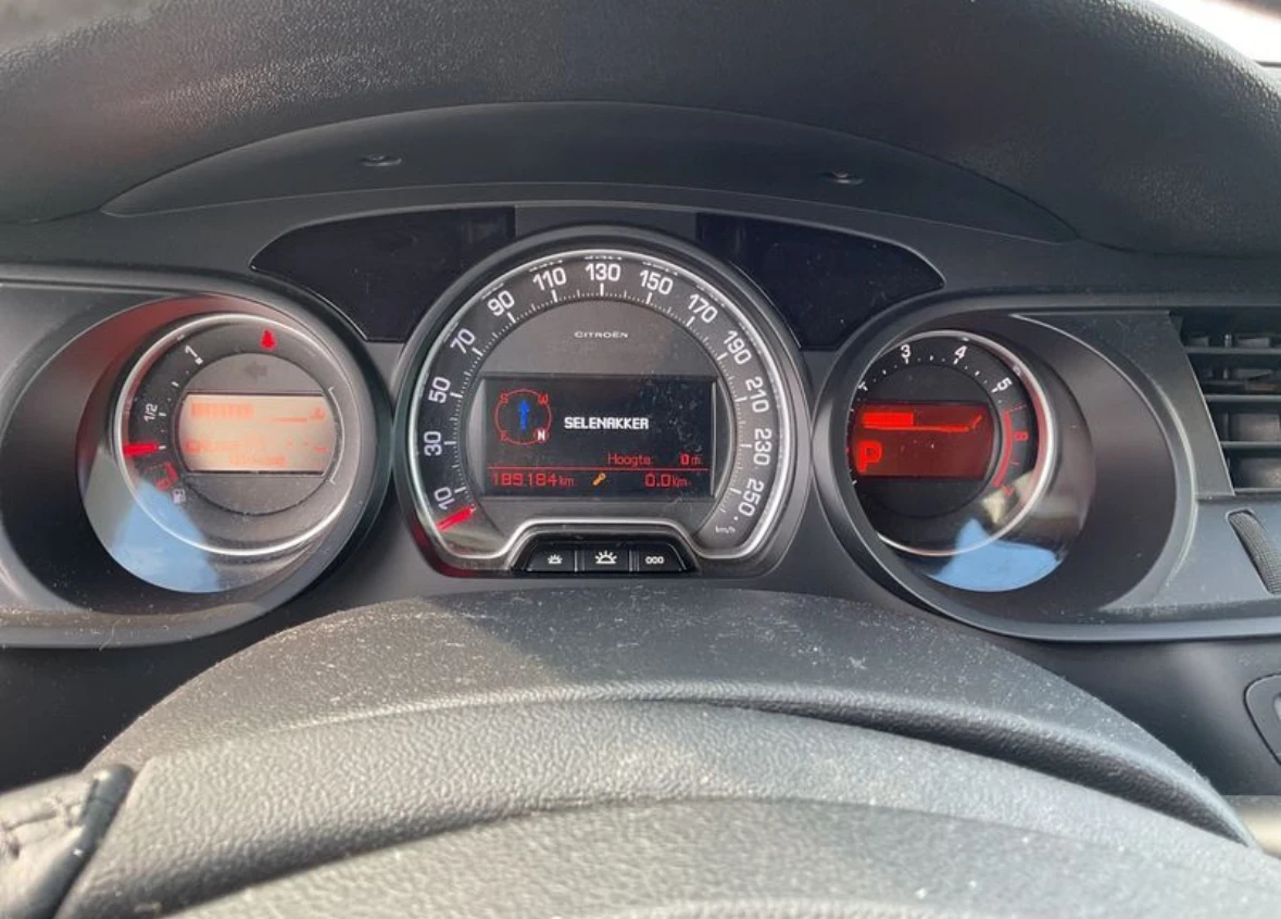 Citroen C5 1, 6 THP TURBO* FACELIFT* КОЖА* НАВИГАЦИЯ* EURO 5 - изображение 10