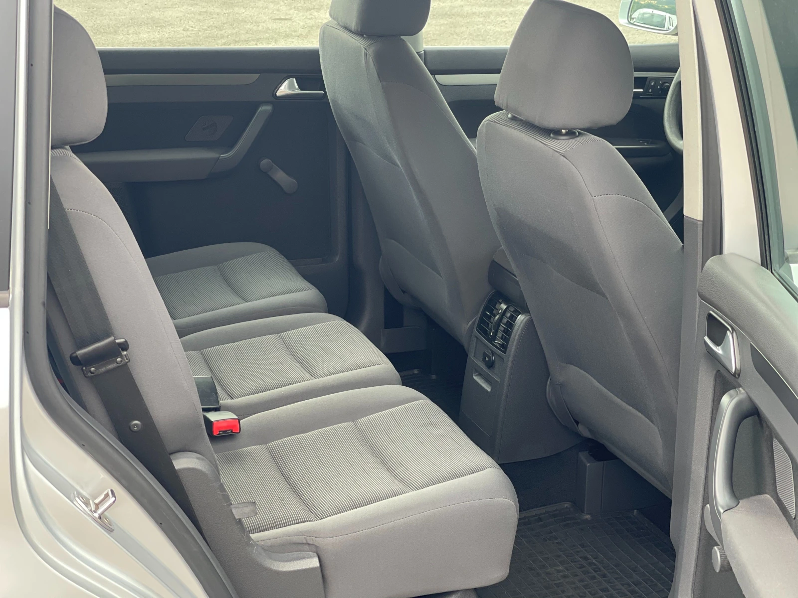 VW Touran 1.9TDi Face - изображение 9