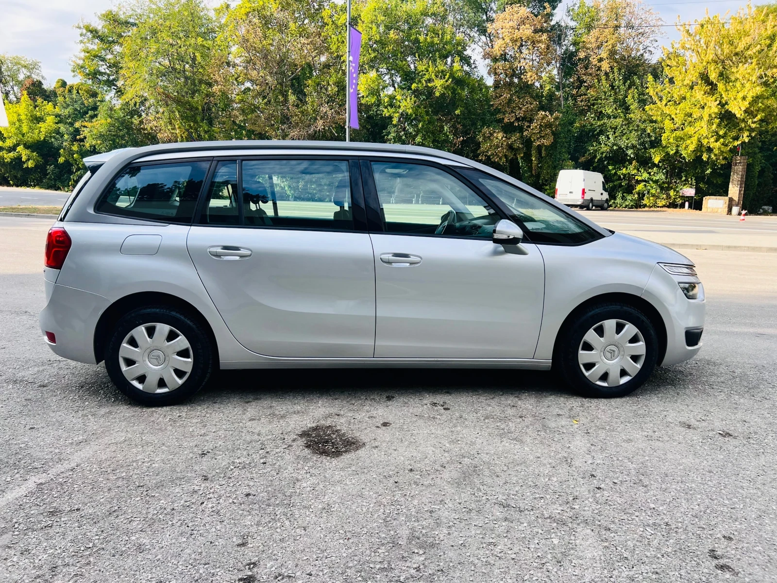 Citroen Grand C4 Picasso 1.6 E-HDI - изображение 7
