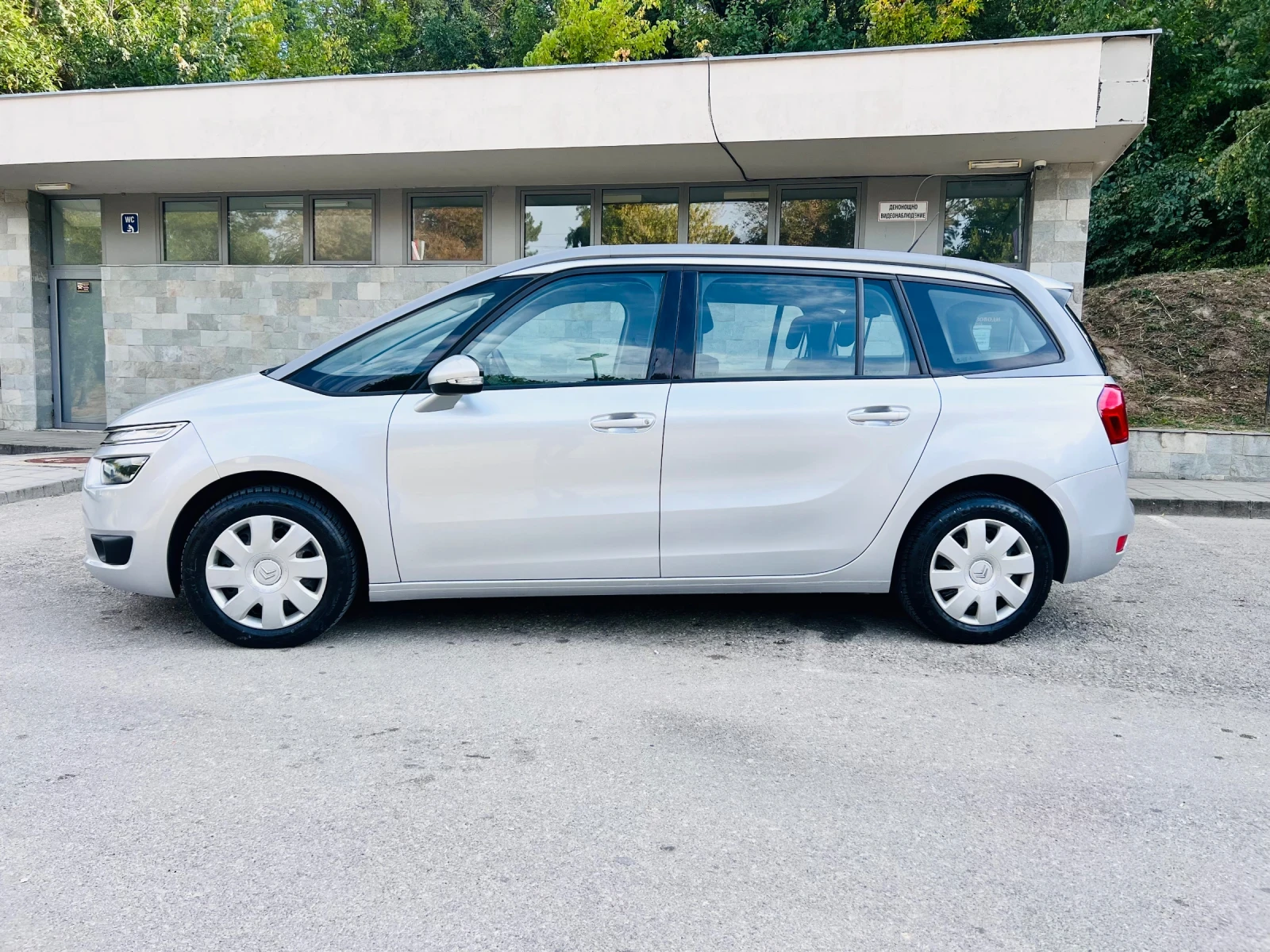 Citroen Grand C4 Picasso 1.6 E-HDI - изображение 3