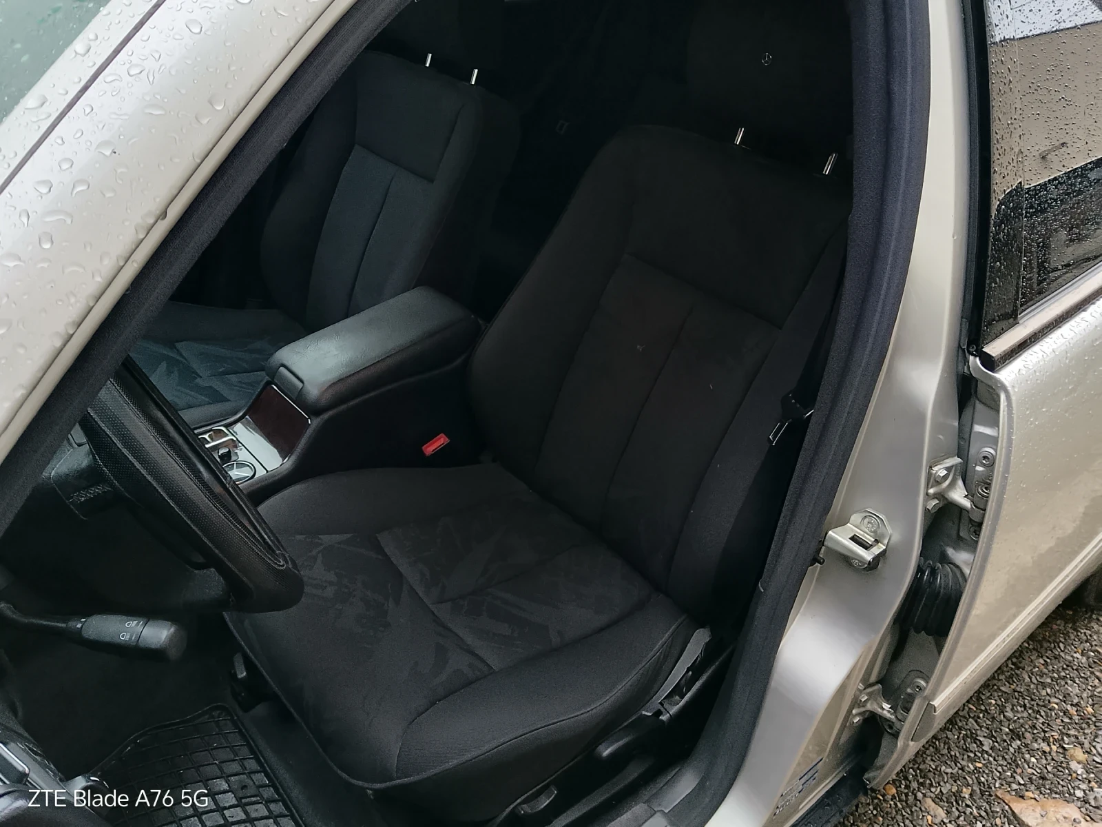 Mercedes-Benz E 200  - изображение 10