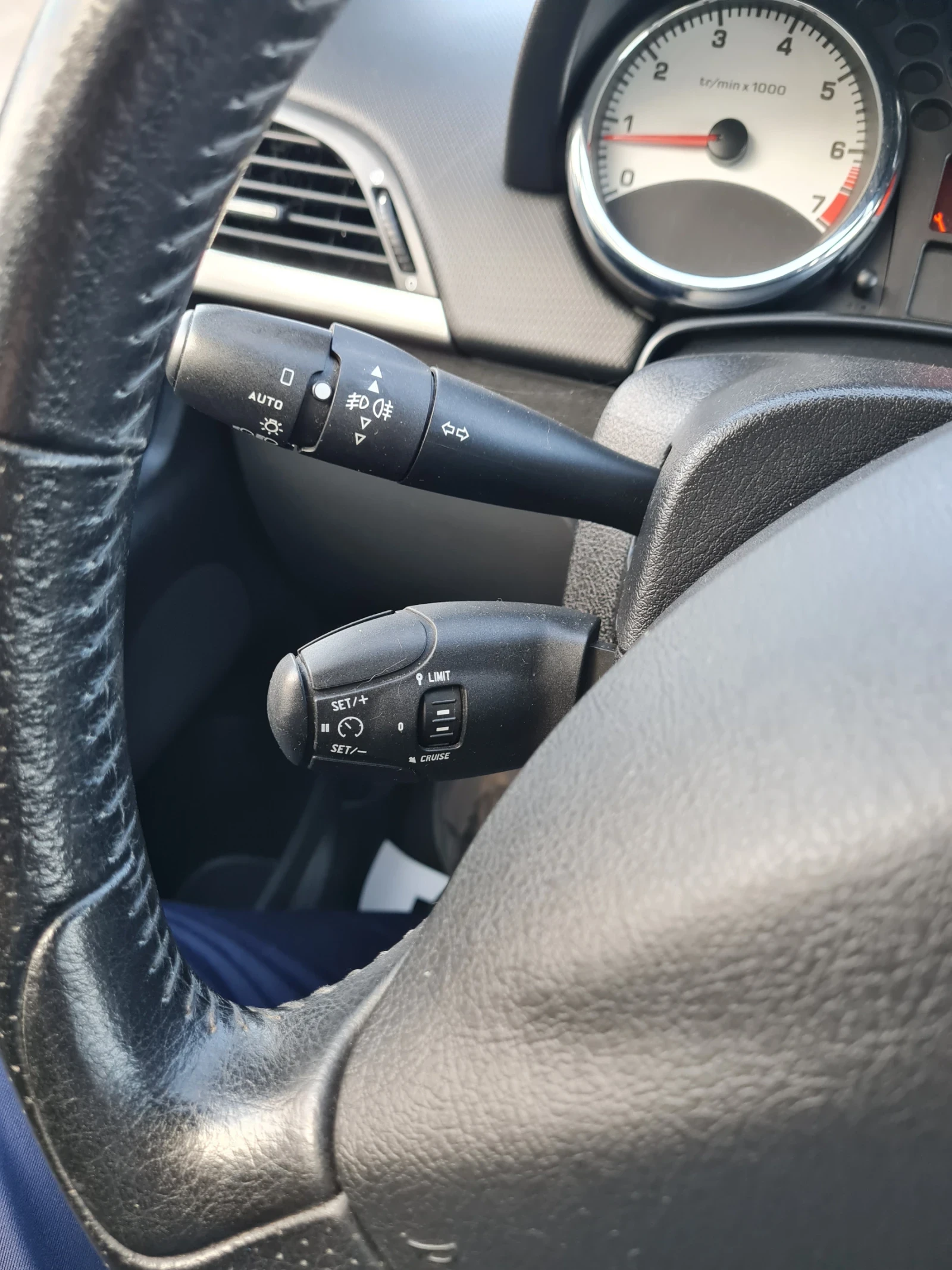 Peugeot 207 1.4. 90.. 2008.  | Mobile.bg   13