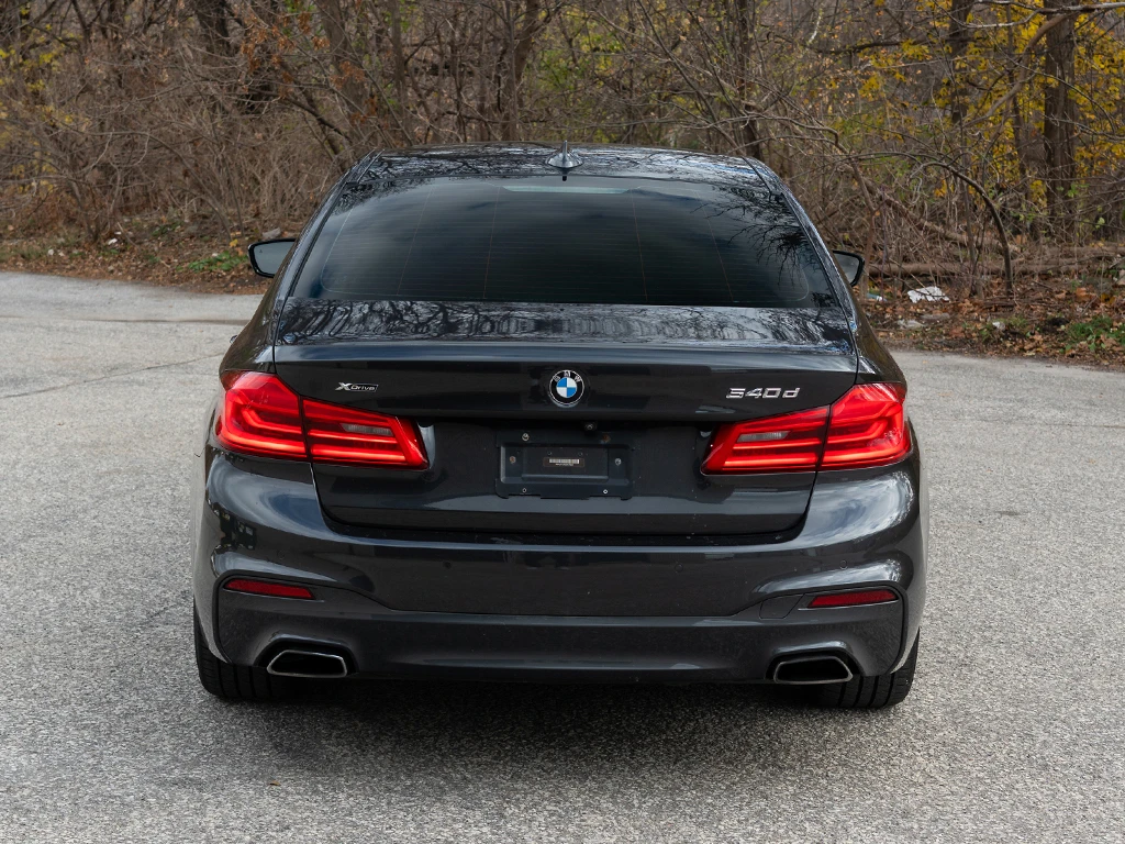 BMW 540 XDrive* Keyless* Кожа* NAVI* Безупречно състояние* - изображение 6