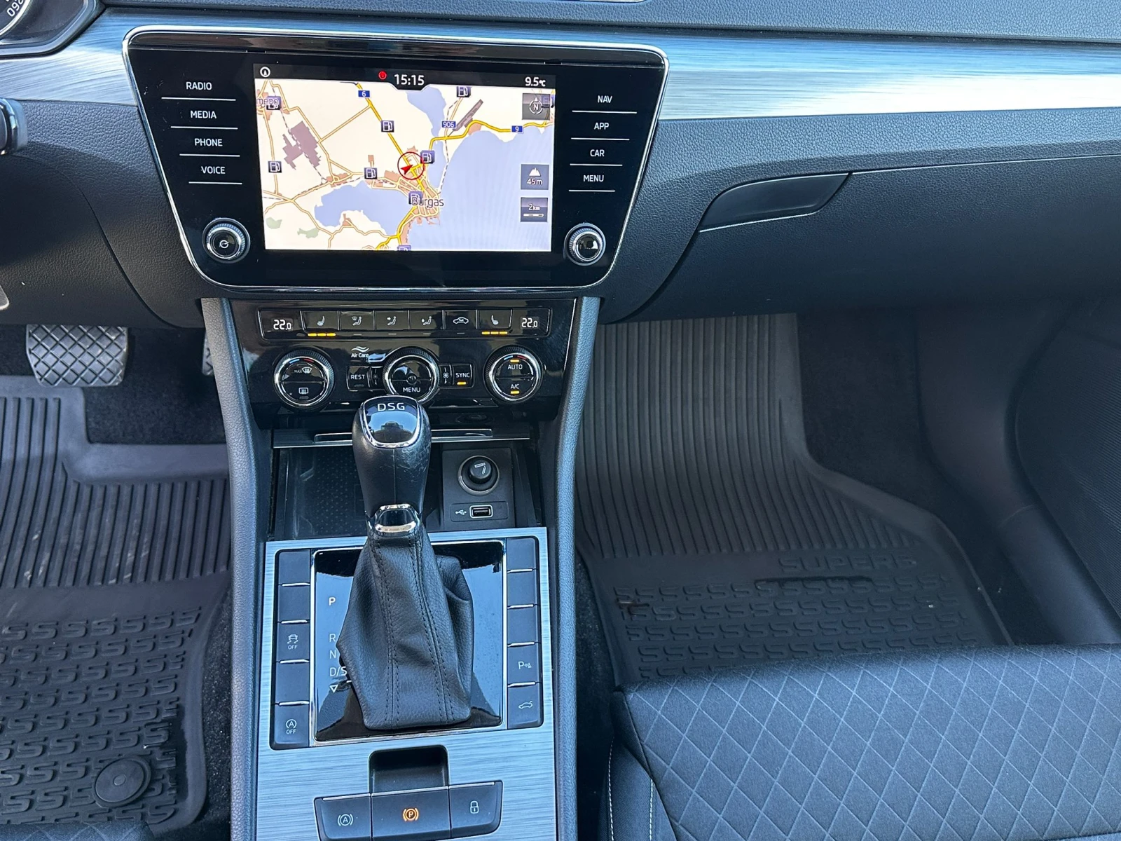 Skoda Superb 2.0 TDI 190 hp 7DSG, снимка 11 - Автомобили и джипове - 53756021