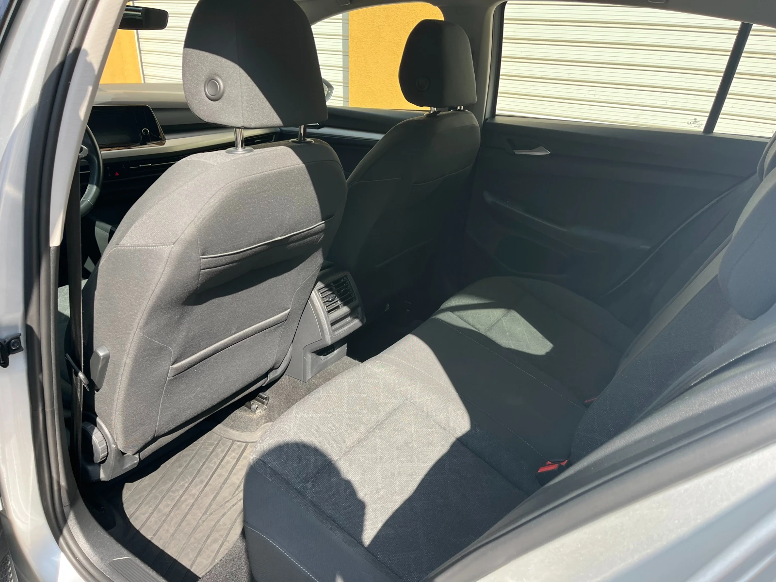 VW Golf 1.5 TSI ГАРАНЦИЯ, снимка 5 - Автомобили и джипове - 53862560