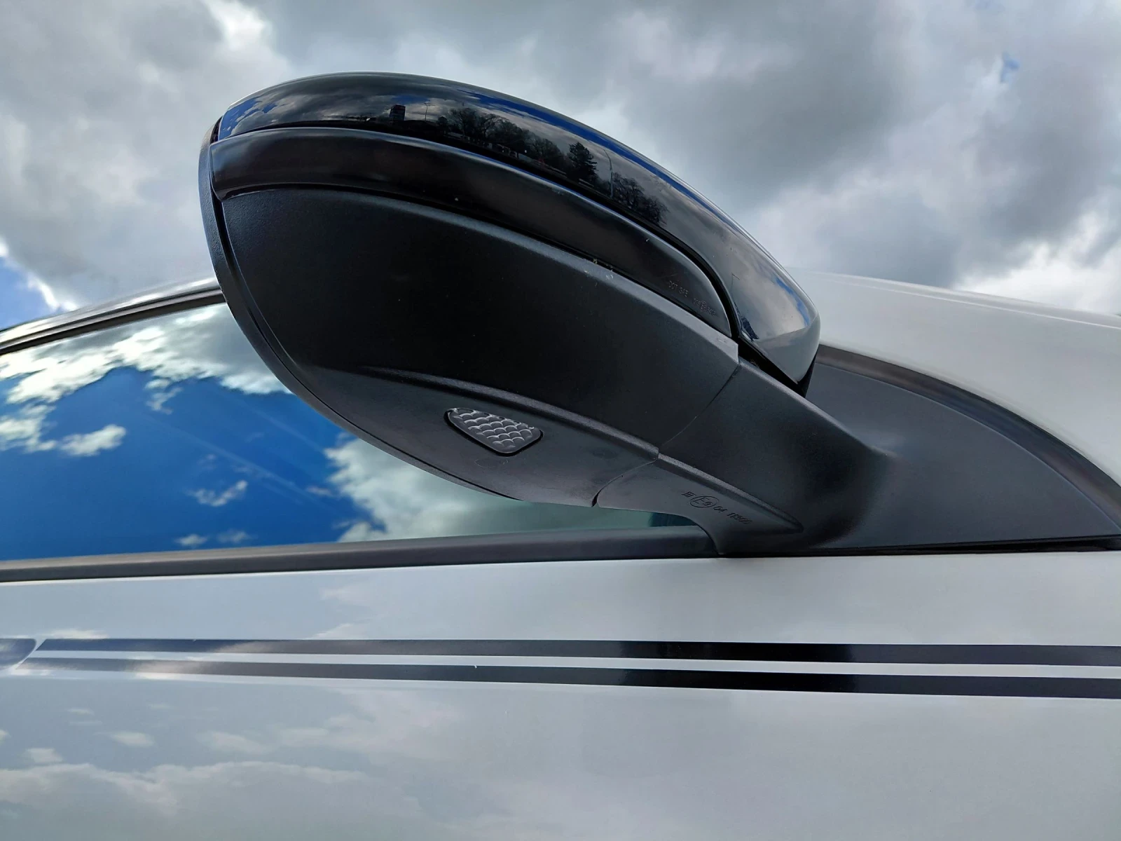 VW Scirocco 2.0TSI , снимка 8 - Автомобили и джипове - 54164034