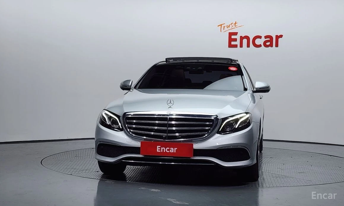 Mercedes-Benz E 300, снимка 3 - Автомобили и джипове - 54389726