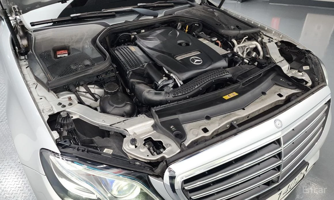 Mercedes-Benz E 300, снимка 6 - Автомобили и джипове - 54389726