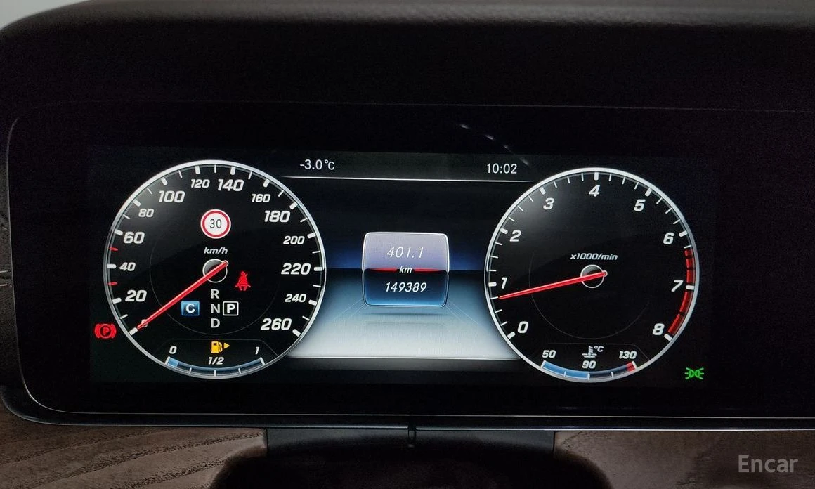 Mercedes-Benz E 300, снимка 8 - Автомобили и джипове - 54389726