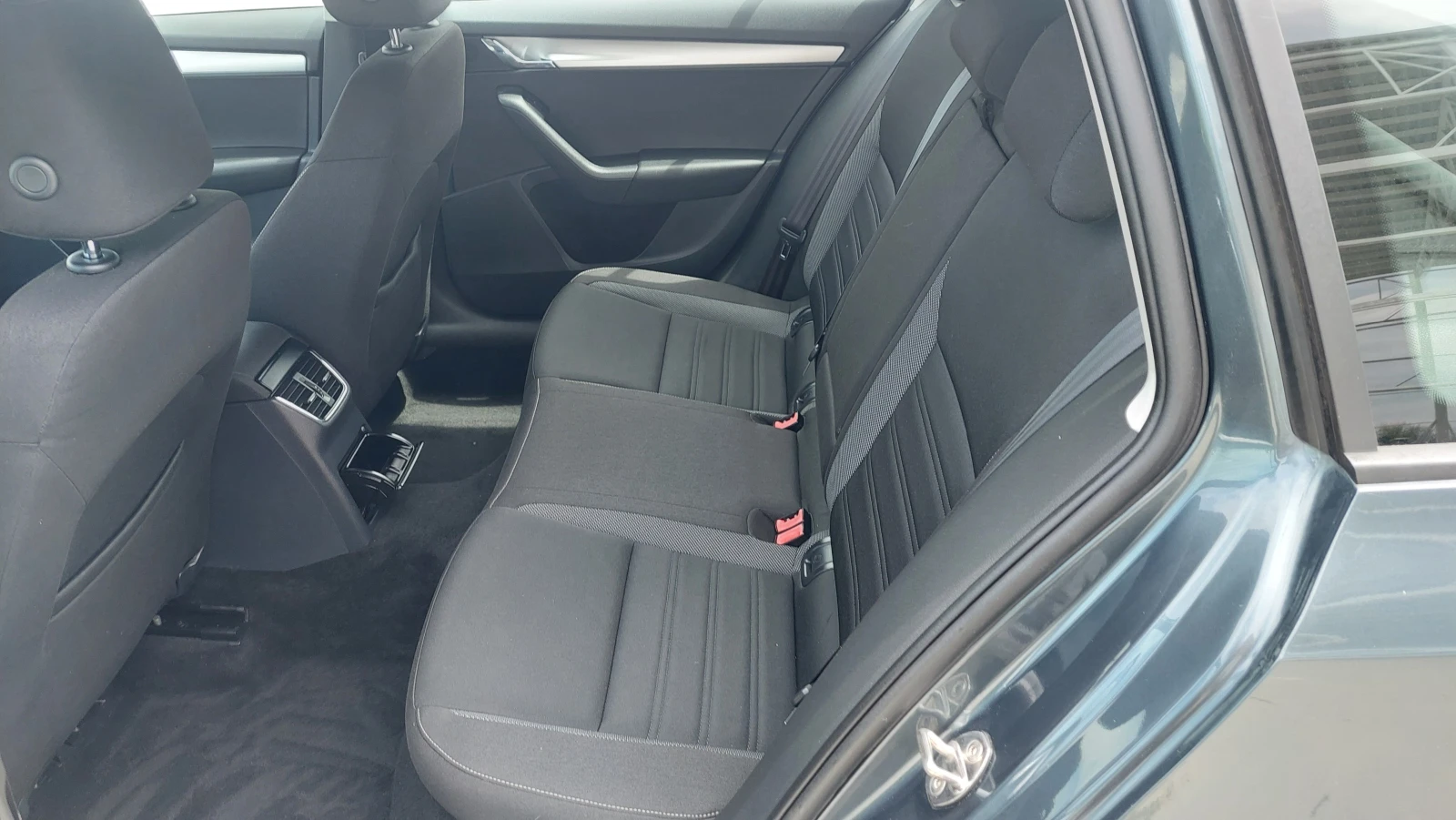 Skoda Octavia 2.0 FACE 150к.с, снимка 11 - Автомобили и джипове - 54610139