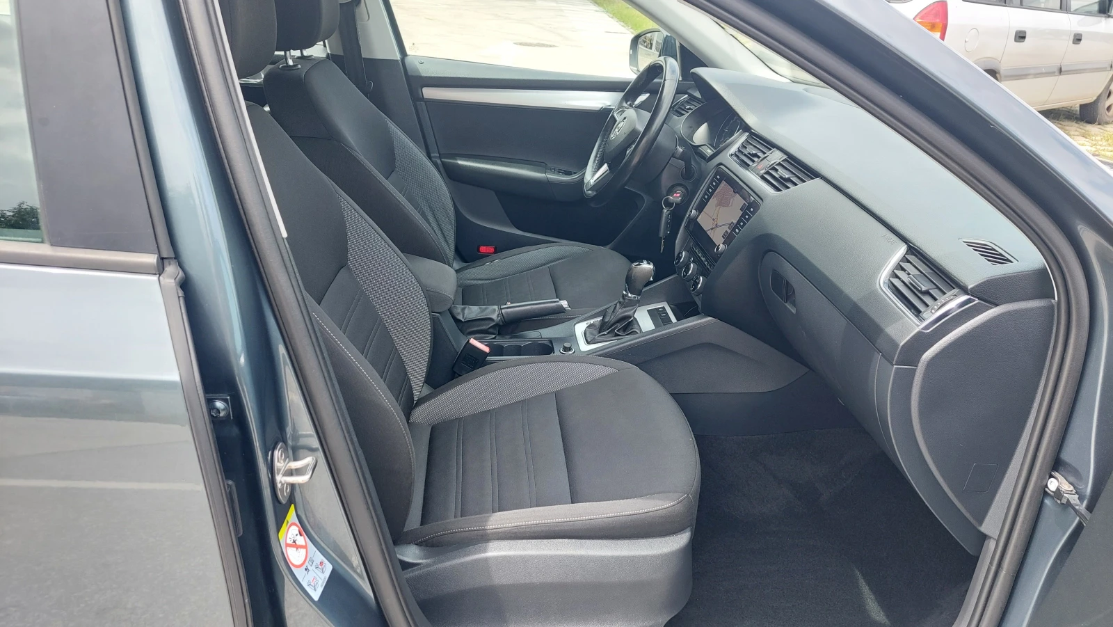 Skoda Octavia 2.0 FACE 150к.с, снимка 12 - Автомобили и джипове - 54610139