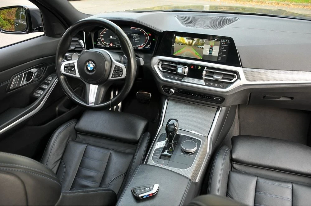 BMW 330 xDrive M Competition, снимка 4 - Автомобили и джипове - 54755492
