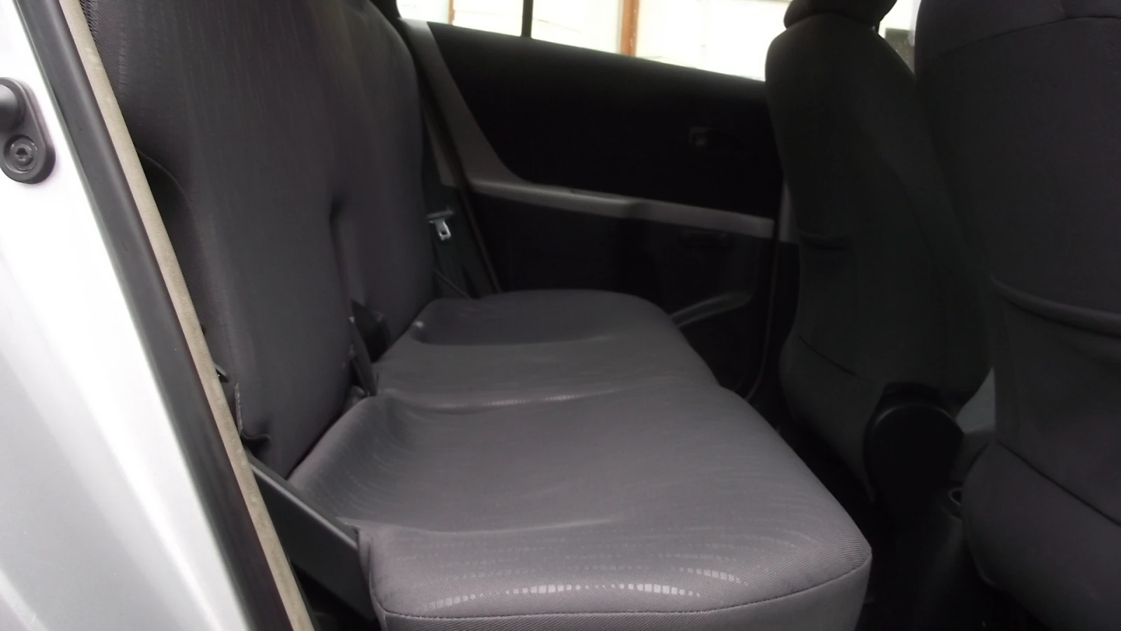 Toyota Yaris 1.4.d4d.90.k.c.5.100 km., снимка 16 - Автомобили и джипове - 54774297