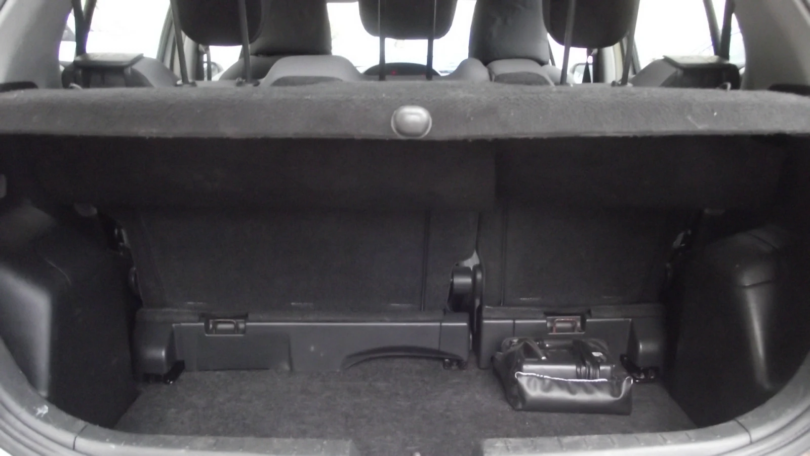 Toyota Yaris 1.4.d4d.90.k.c.5.100 km., снимка 17 - Автомобили и джипове - 54774297