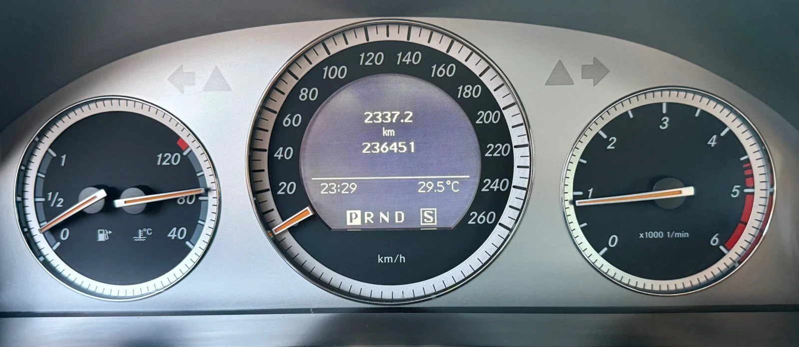 Mercedes-Benz C 220 ОМ646 Авангард, снимка 11 - Автомобили и джипове - 55557545