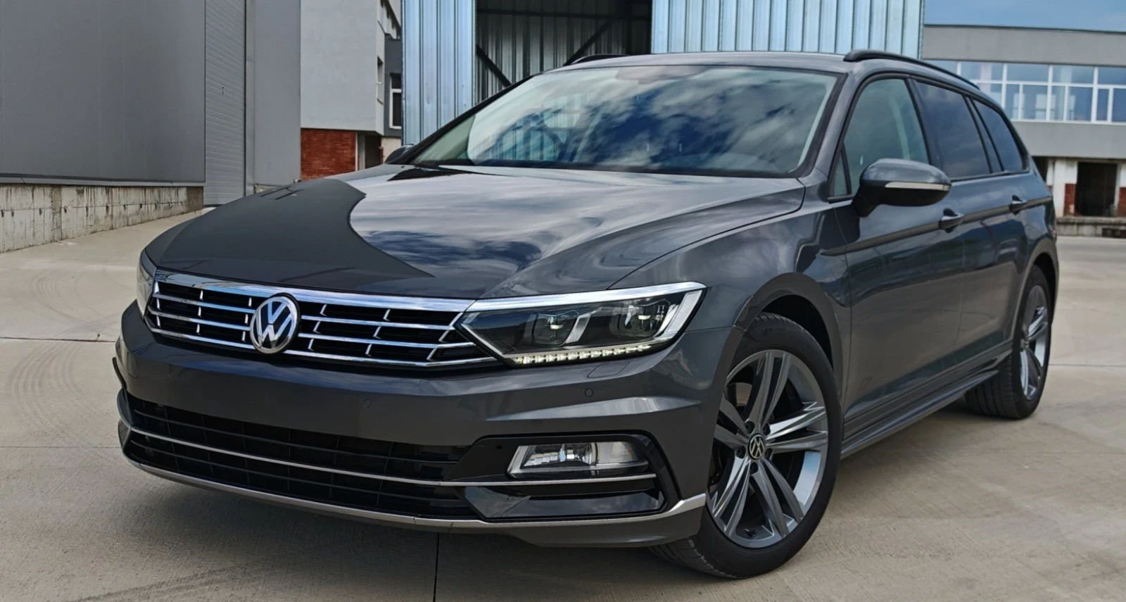 VW Passat VW Passat B8 2.0TDI R-line * LED* NAVI* ACC* USB