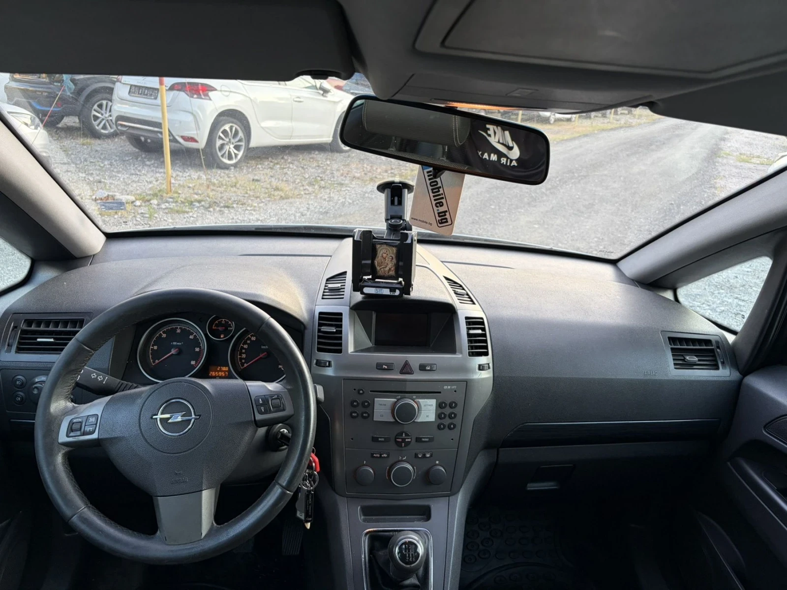Opel Zafira 1.9 Дизел , снимка 10 - Автомобили и джипове - 56137668
