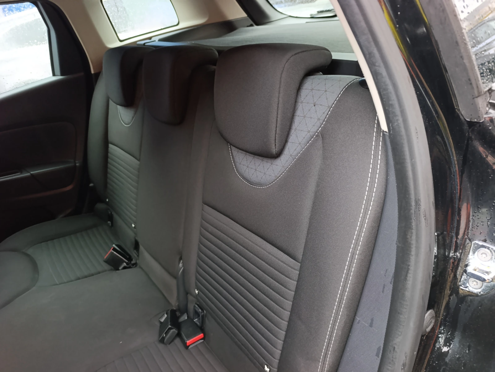 Renault Clio 1.2 16V T Swiss, снимка 9 - Автомобили и джипове - 56620098
