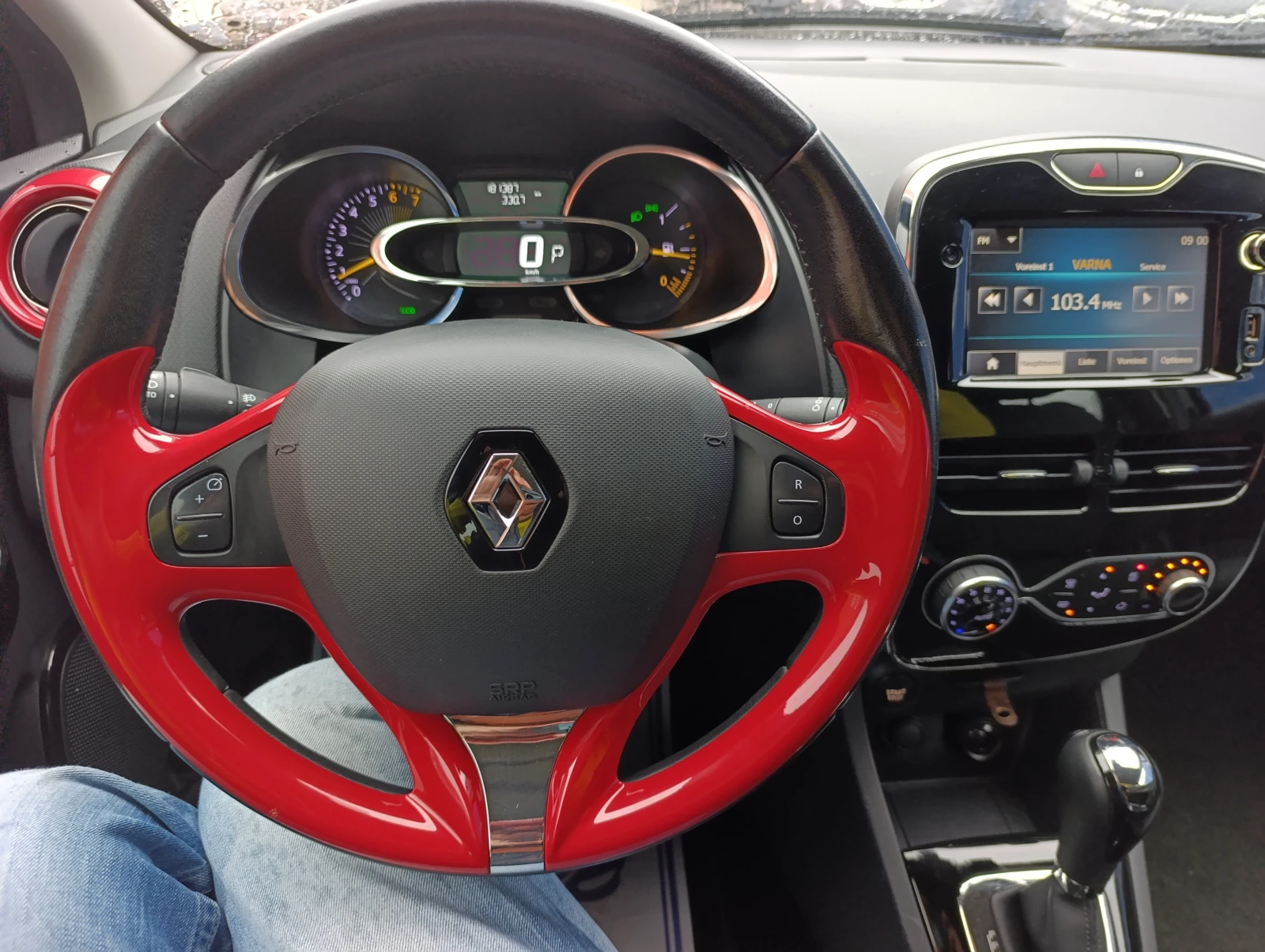 Renault Clio 1.2 16V T Swiss, снимка 14 - Автомобили и джипове - 56620098