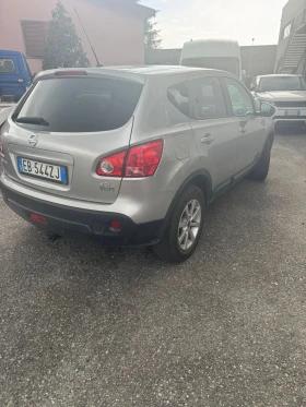 Nissan Qashqai 2.0 4x4 140х.км - 5000 € / 9779.15 лв. - 35913287 5