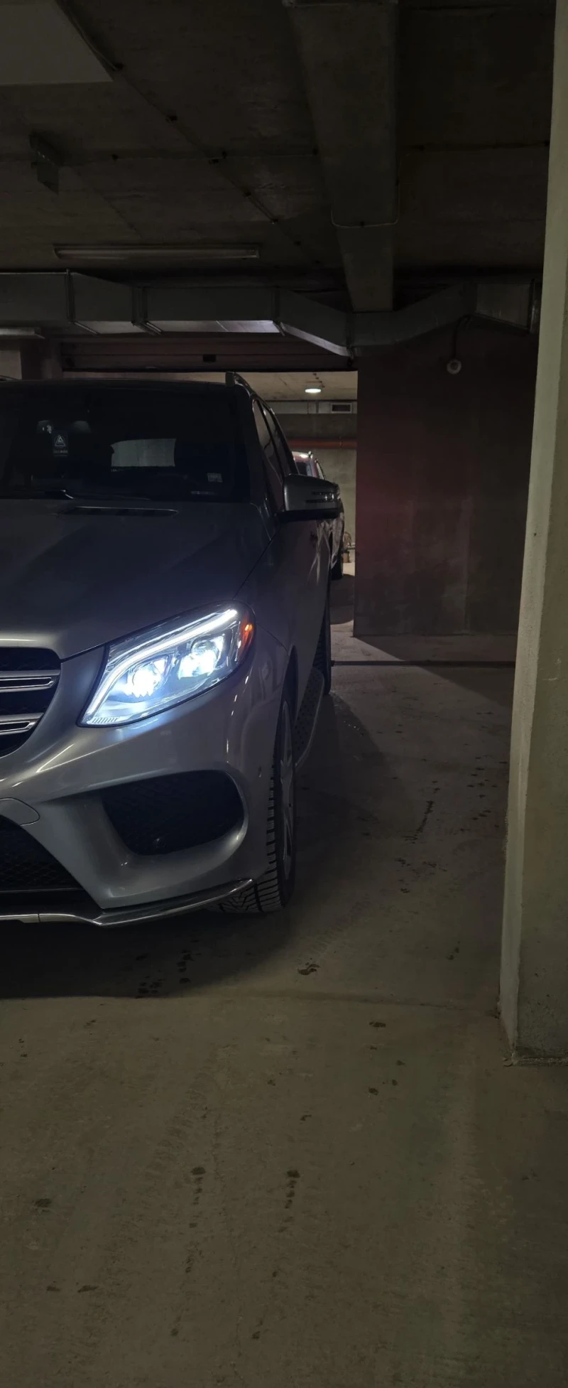 Mercedes-Benz GLE 500 550/4MATIC/SOFT CLOSE/MASSAGE/42 000КМ!!!, снимка 4 - Автомобили и джипове - 52869916