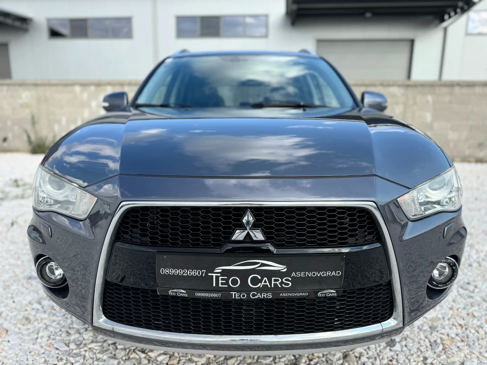 Mitsubishi Outlander 2.2 DiD 156к.с 4WD / 6+ 1 / KOJA / NAVI / PODGREV - изображение 2