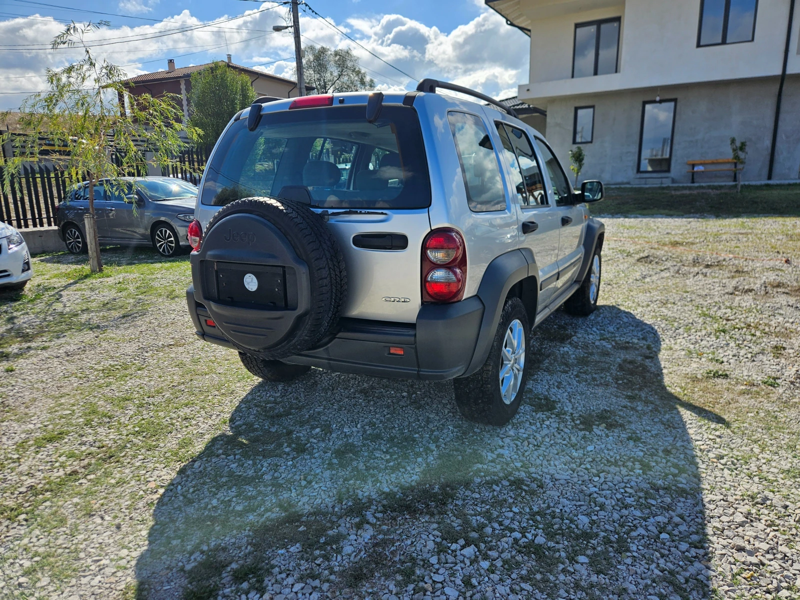 Jeep Cherokee 2.8CRDI - изображение 3