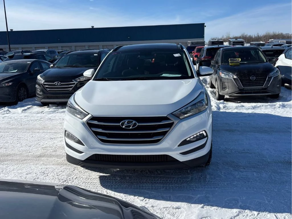 Hyundai Tucson Luxury AWD* CARFAX* МЪРТВА ТОЧКА* ПАНО - изображение 2