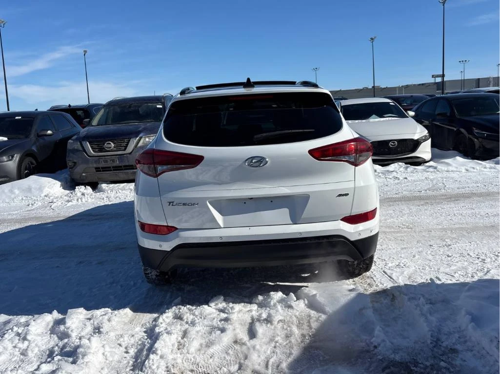 Hyundai Tucson Luxury AWD* CARFAX* МЪРТВА ТОЧКА* ПАНО - изображение 4