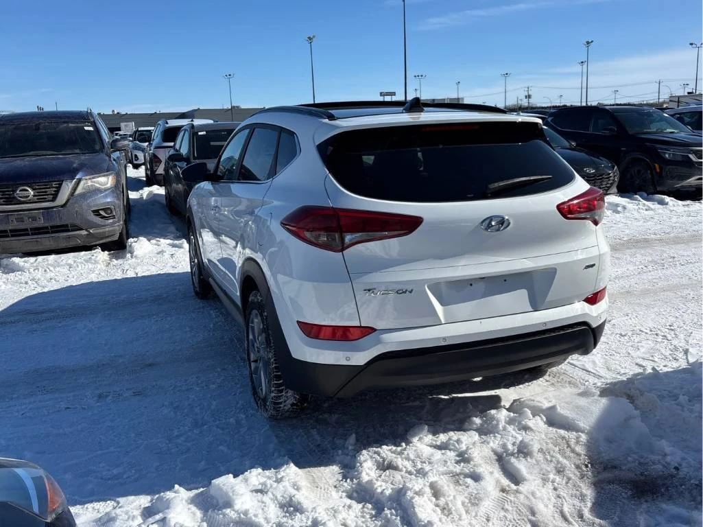 Hyundai Tucson Luxury AWD* CARFAX* МЪРТВА ТОЧКА* ПАНО - изображение 6