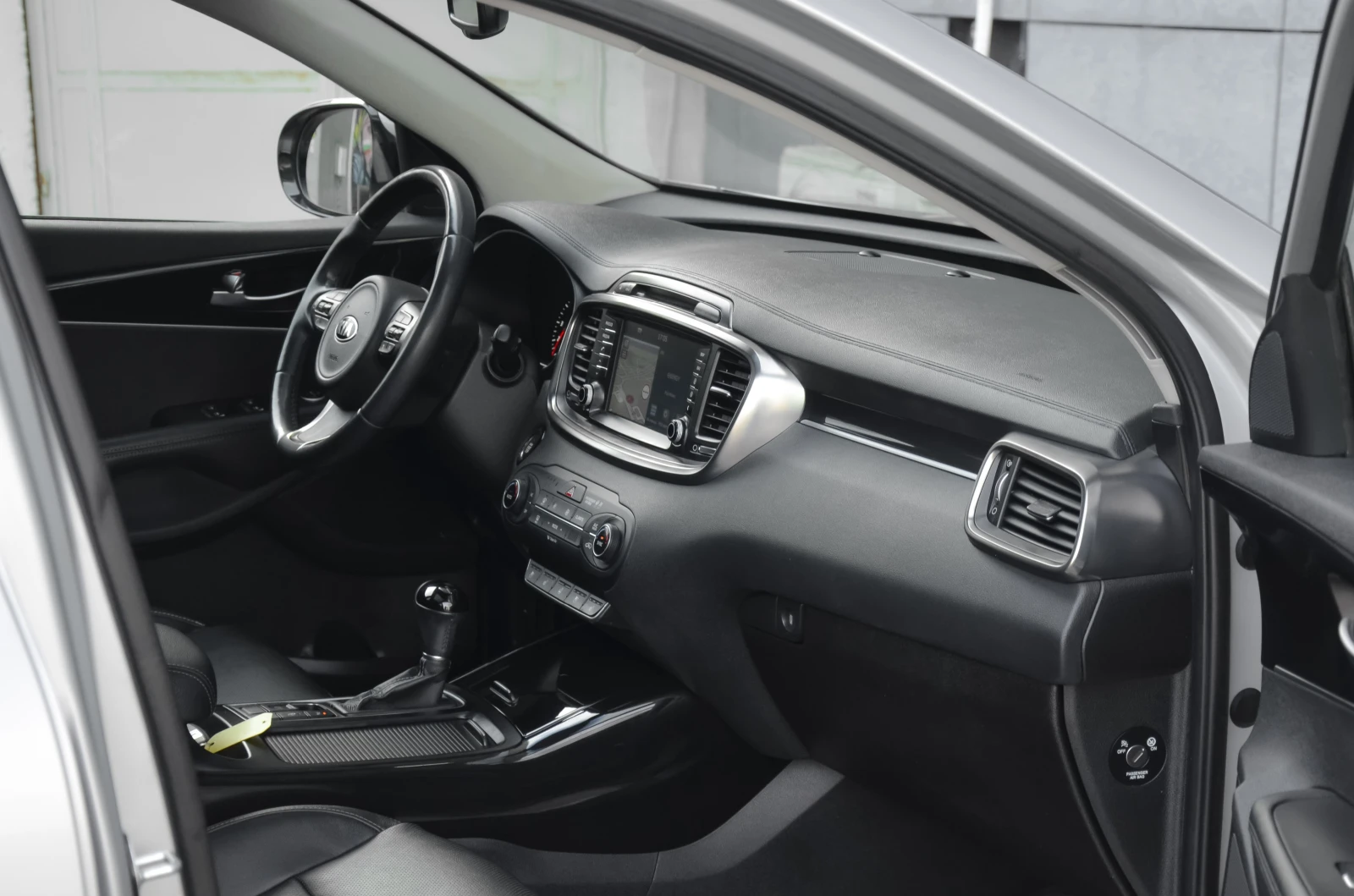 Kia Sorento 2.2 GRDI - изображение 8