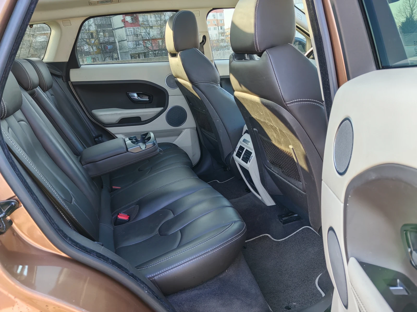 Land Rover Range Rover Evoque 2.2td 190ps 4x4, снимка 10 - Автомобили и джипове - 53826568