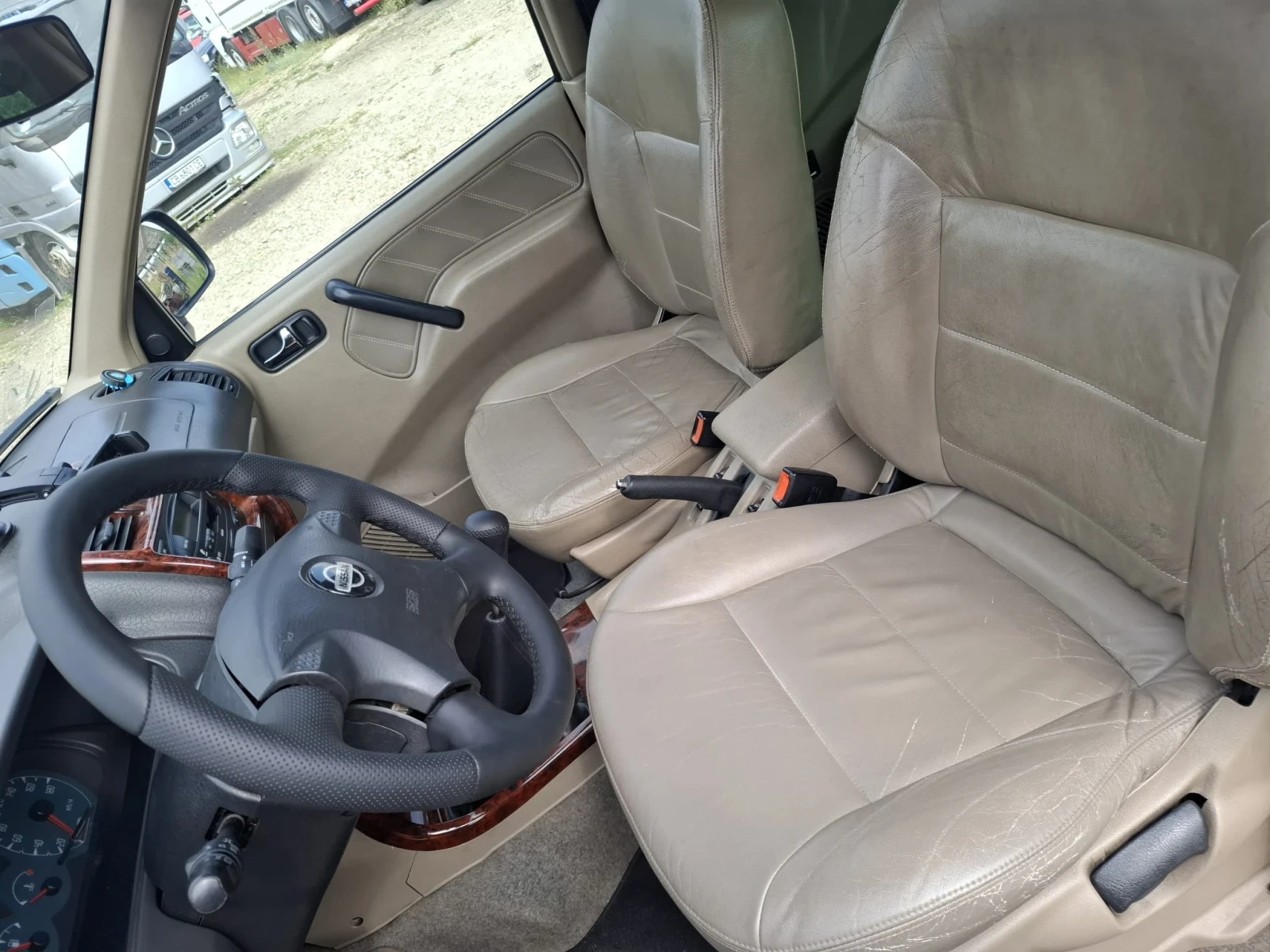 Nissan Terrano, снимка 6 - Автомобили и джипове - 55075924