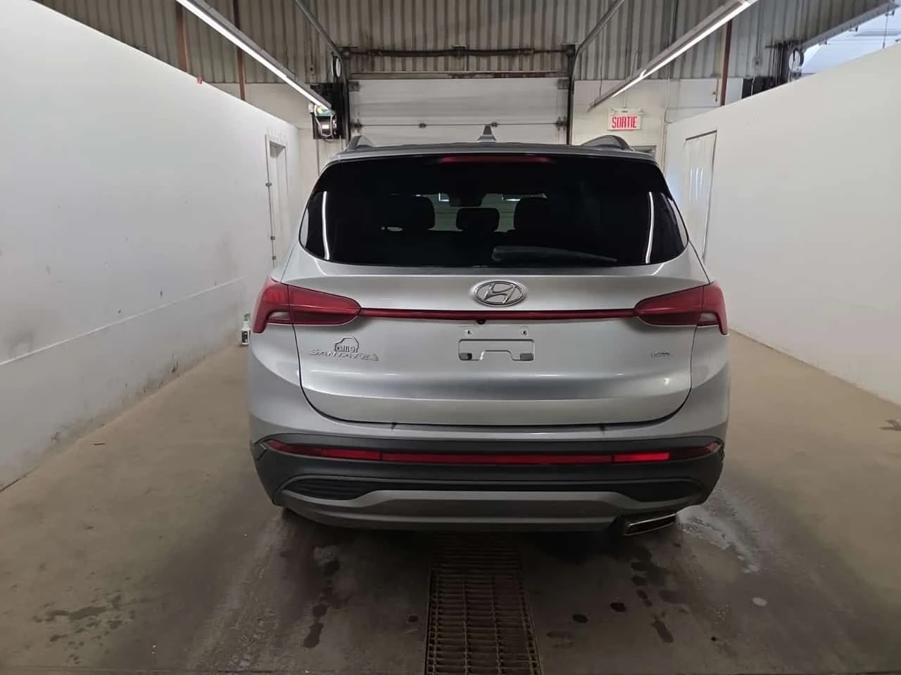 Hyundai Santa fe  ESSENTIAL | ДИСТРОНИК | ПОДГРЕВИ| ЦЕНА ДО БЪЛГАРИ, снимка 16 - Автомобили и джипове - 55386850