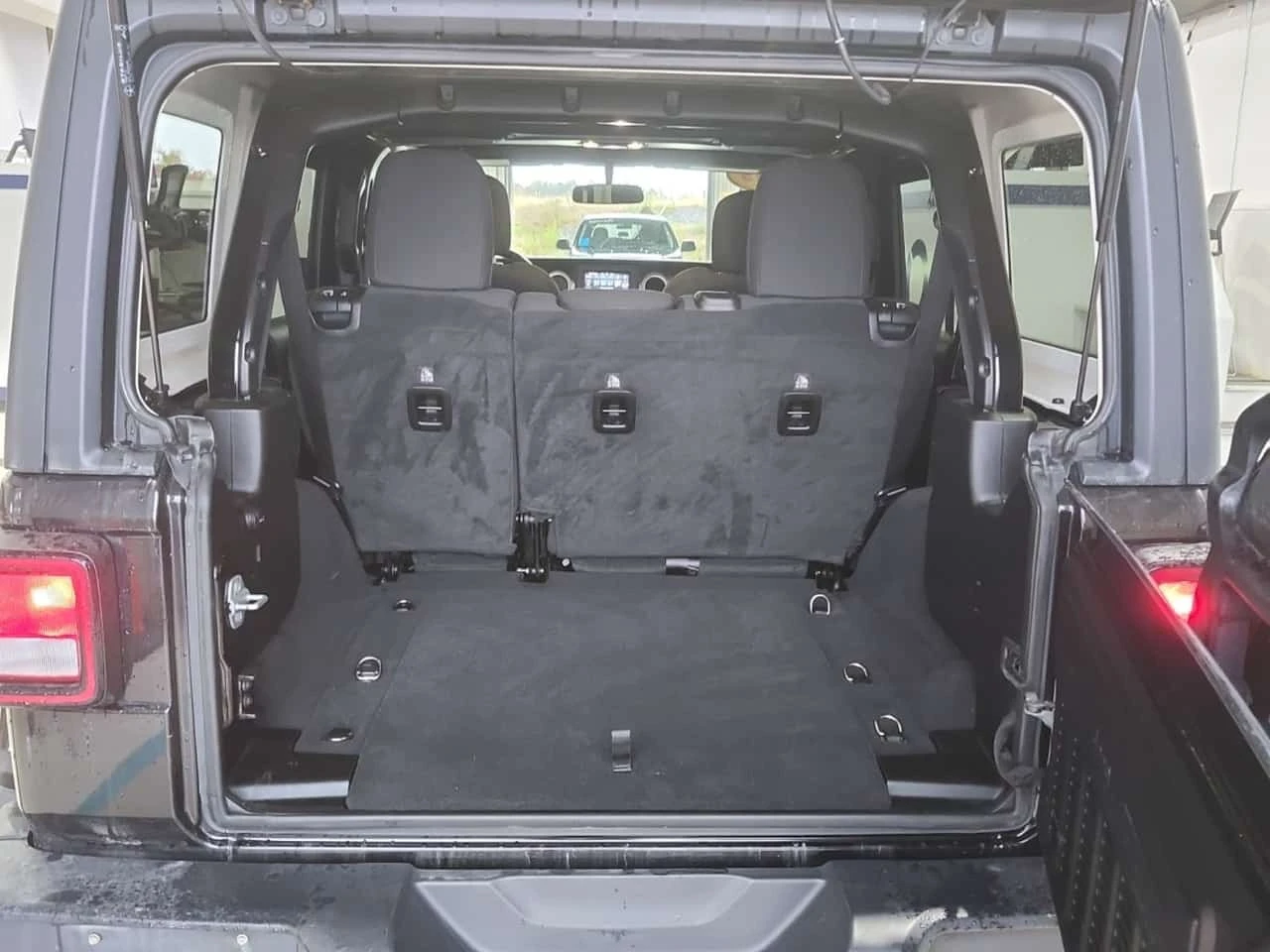 Jeep Wrangler * 4x4 Sahara * ���������� ��� ������������ ������* | Mobile.bg � ����������� 13