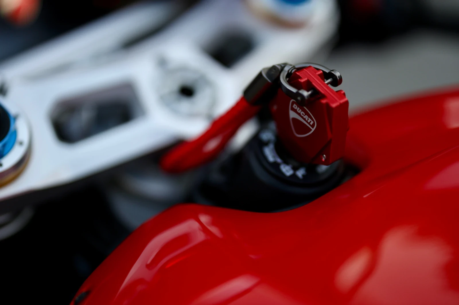 Ducati Panigale V4S, снимка 10 - Мотоциклети и мототехника - 53802573