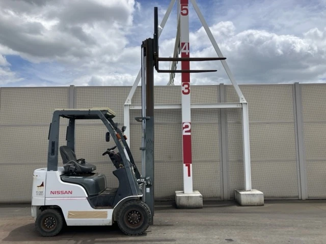  Nissan    | Mobile.bg   5