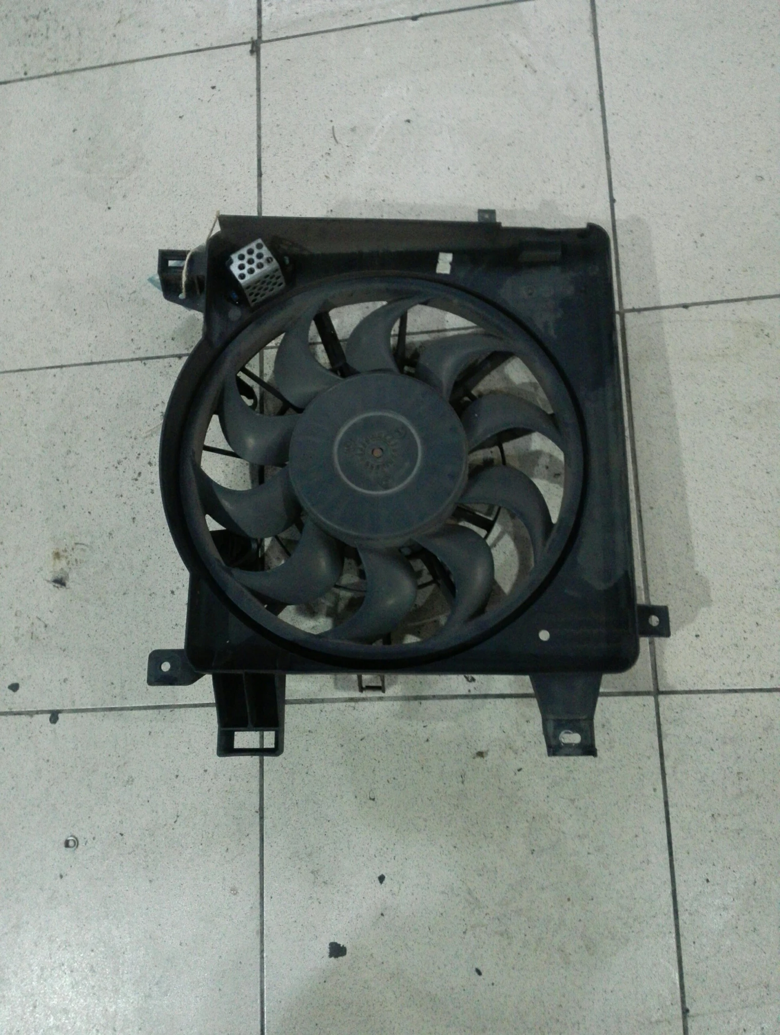 ����� ���� ������ � 1.9� (�����) | Mobile.bg � ����������� 1