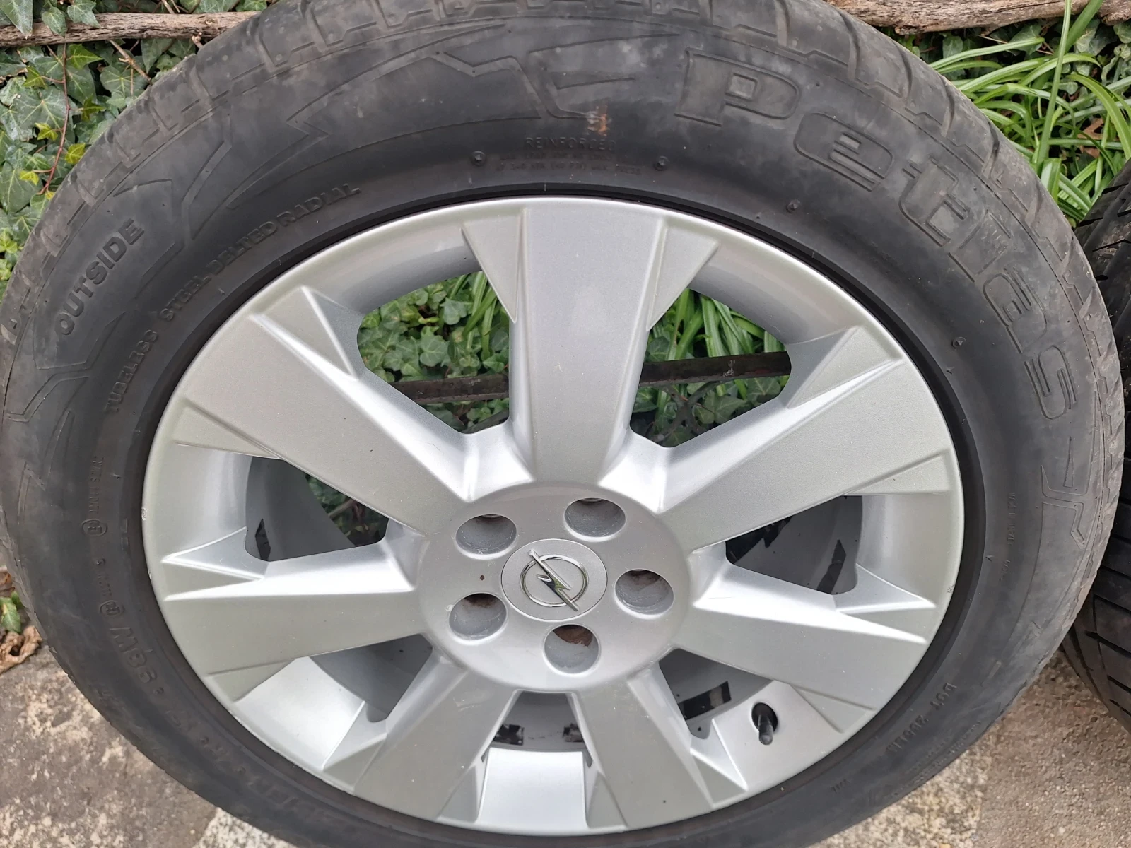 Гуми с джанти Petlas 215/55R17, снимка 2 - Гуми и джанти - 54173515